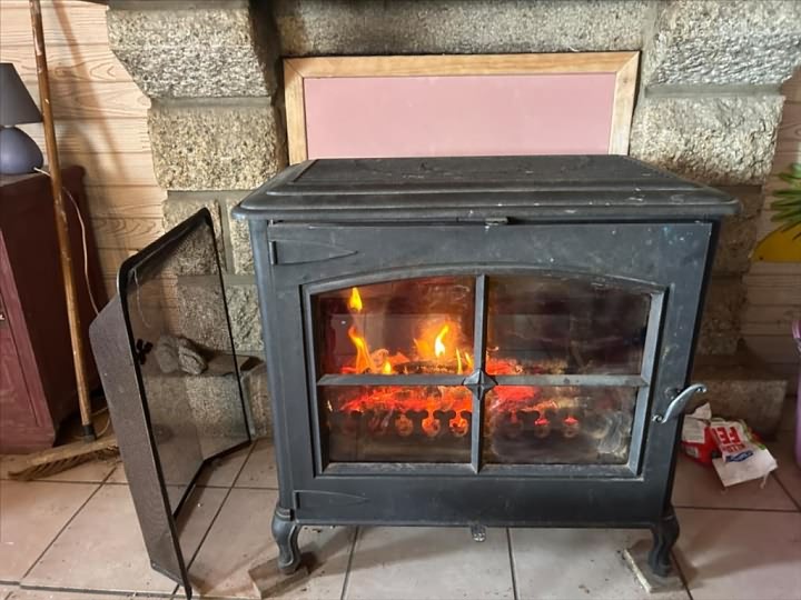 3 bed stone house for sale near Keraden