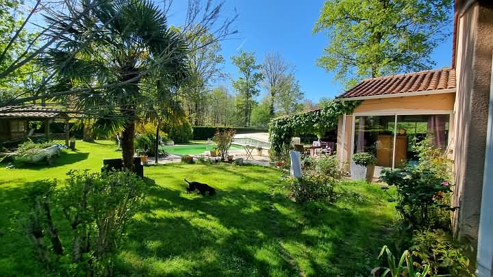 4 bed stone house for sale near Goulat