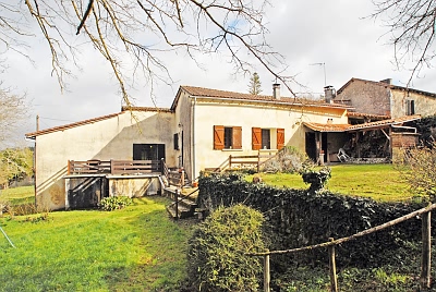 3 bed stone house for sale near Vanxains
