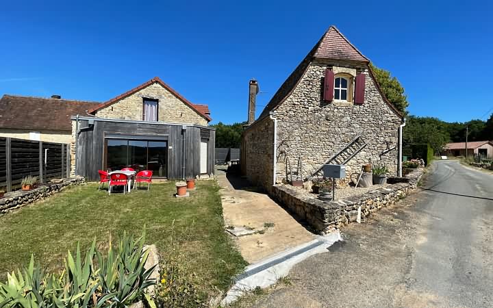 5 bed stone house for sale near Aubas
