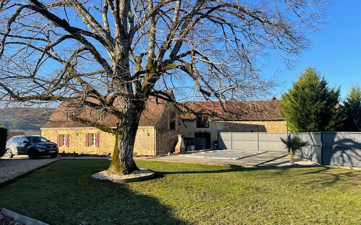 5 bed stone house for sale near Aubas