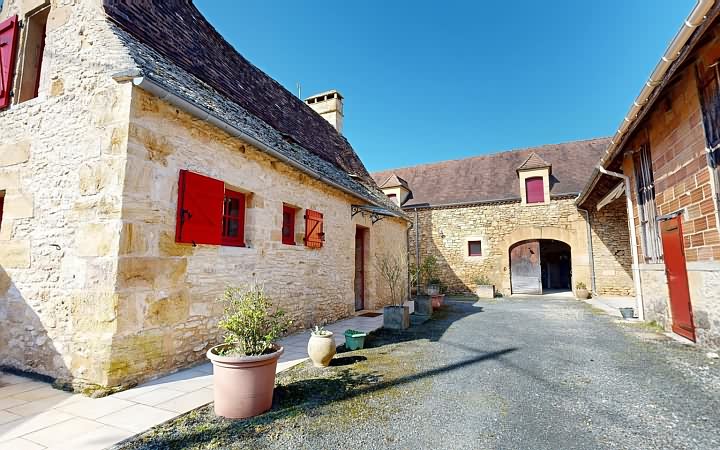 2 bed stone house for sale near Aubas