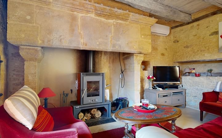 2 bed stone house for sale near Aubas
