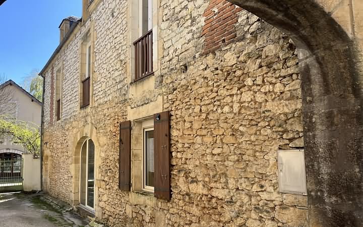 4 bed stone house for sale near Aubas