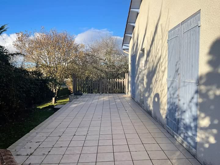 3 bed house for sale near Aizet