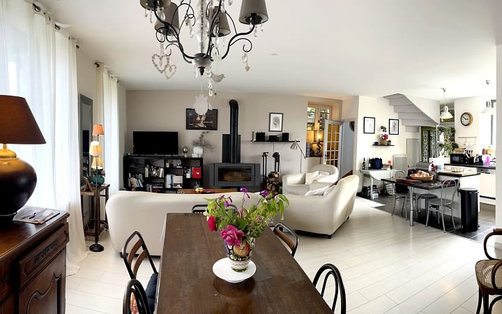 6 bed stone house for sale near Aubas