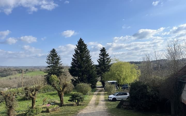 Maison en pierre de 4 chambres à vendre près de Aubas