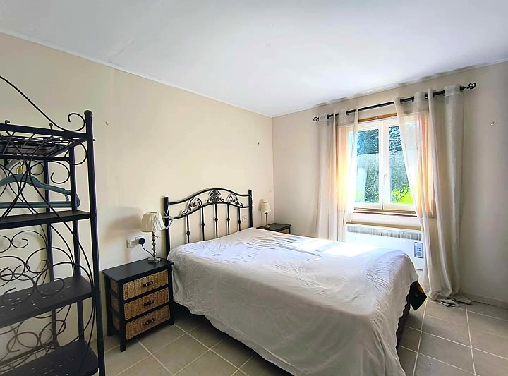 5 bed stone house for sale near Lesbois