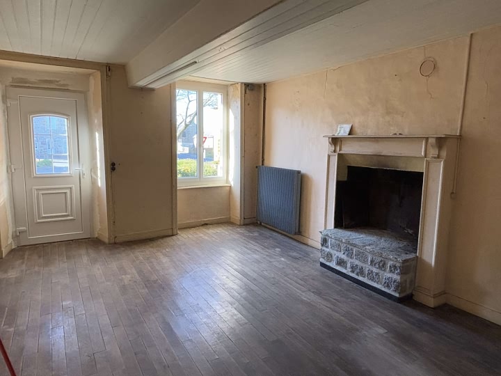 2 bed stone house for sale near Lesbois