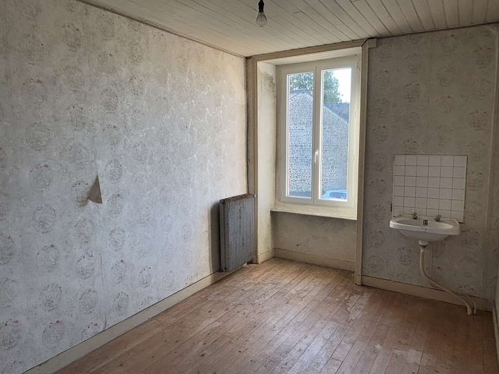 2 bed stone house for sale near Lesbois