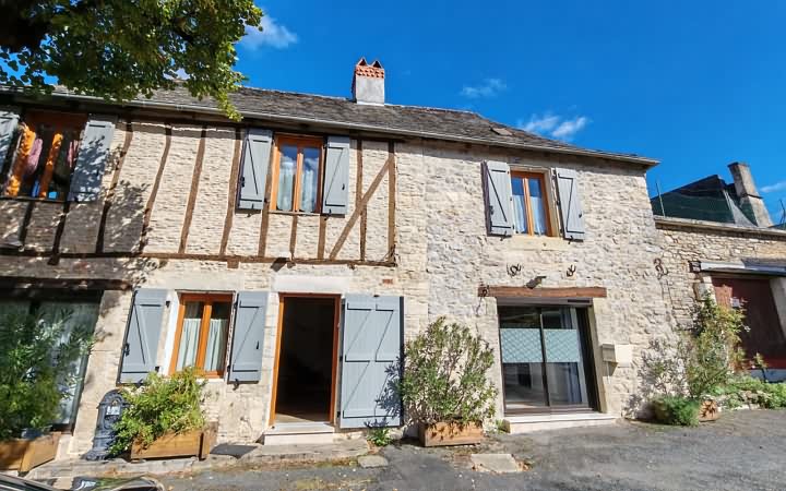 3 bed stone house for sale near Aubas