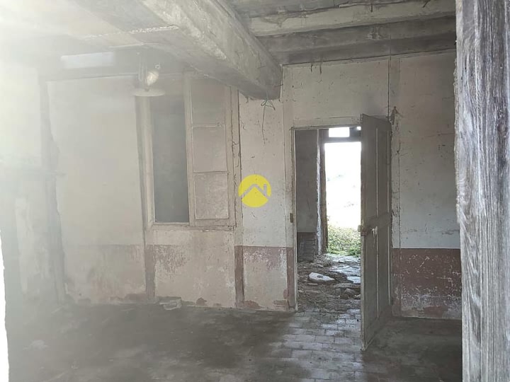 Stone barn to renovate near SOUTH INDRE and SOUTH CHER and NORTH CREUSE