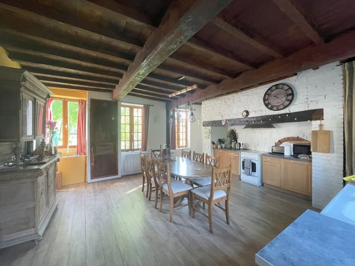 5 bed stone house for sale near Lambus