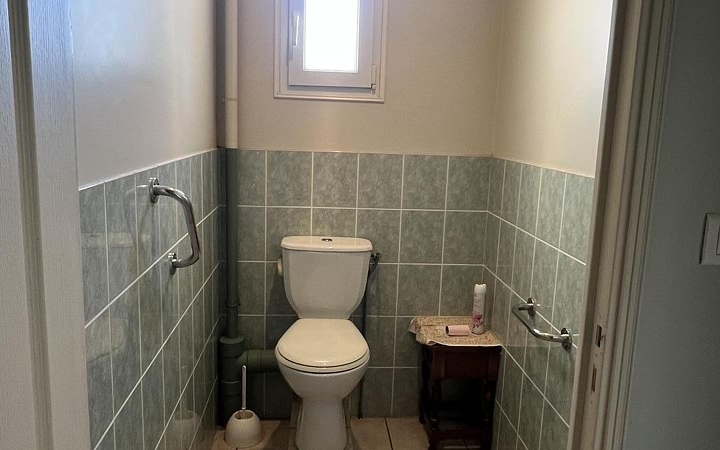 5 bed stone house for sale near Ajat