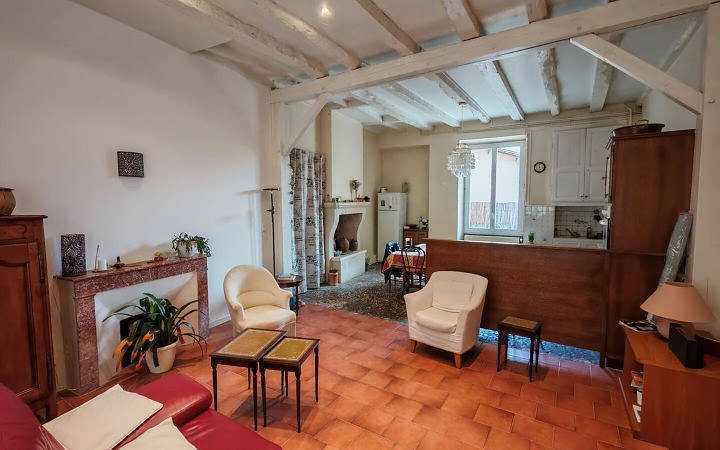 Maison en pierre de 4 chambres à vendre près de Dussac