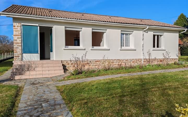 3 bed stone house for sale near Labey