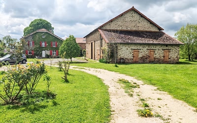 4 bed stone farmhouse for sale near Labey