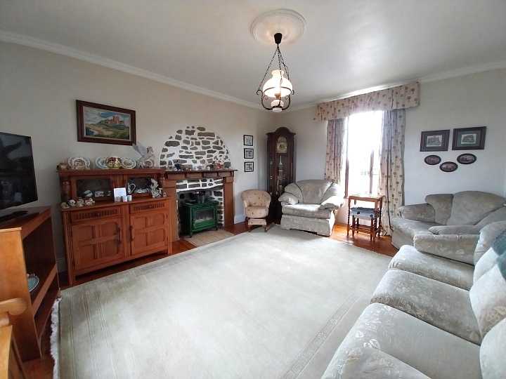 3 bed stone house for sale near Lesbois