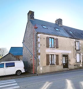 2 bed stone house for sale near Lesbois