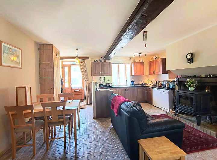2 bed stone house for sale near Lesbois