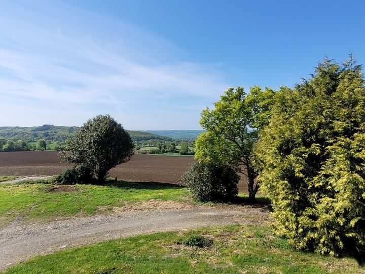 4 bed stone house for sale near Bion