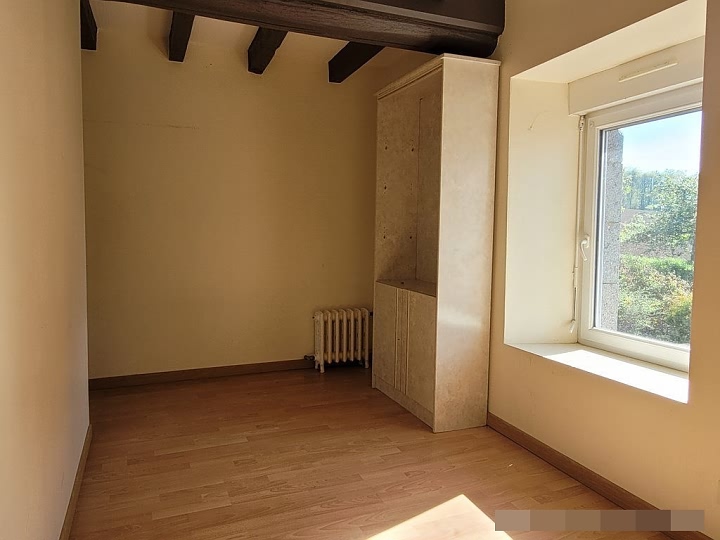 4 bed stone house for sale near Bion