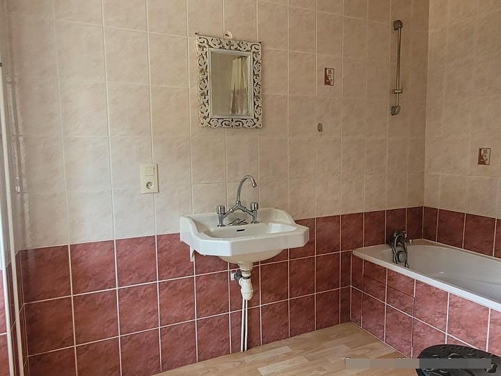 4 bed stone house for sale near Bion