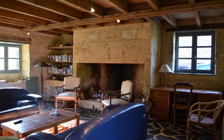 2 bed stone house for sale near Aubas