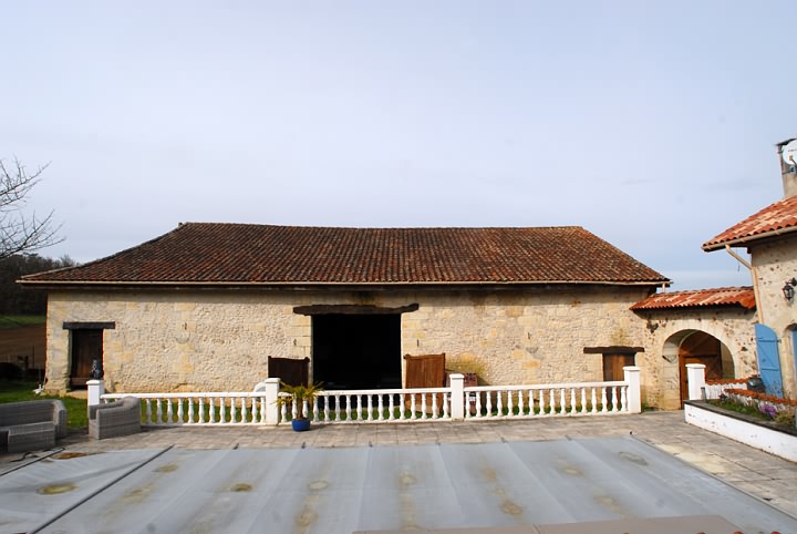 2 bed stone farmhouse for sale near Vanxains