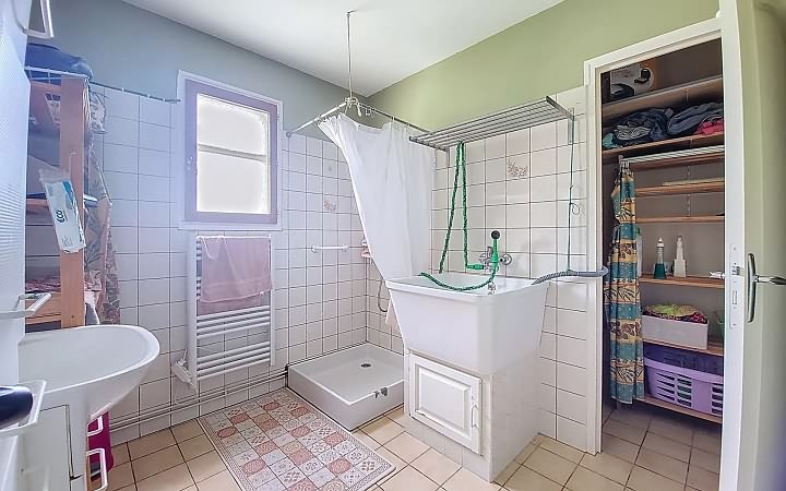 2 bed stone house for sale near Avent