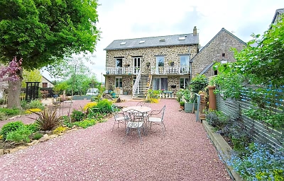 3 bed stone house for sale near Lesbois