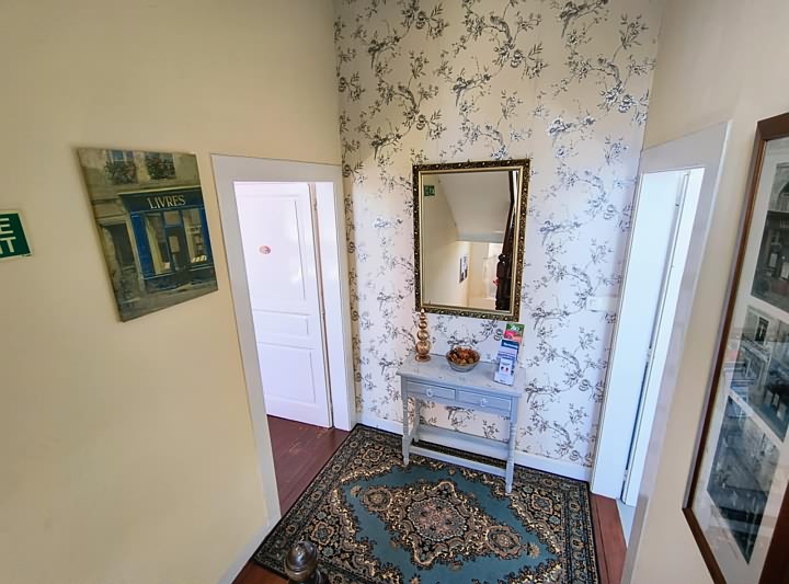 6 bed stone house for sale near Lesbois