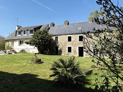 4 bed stone longère for sale near Treve