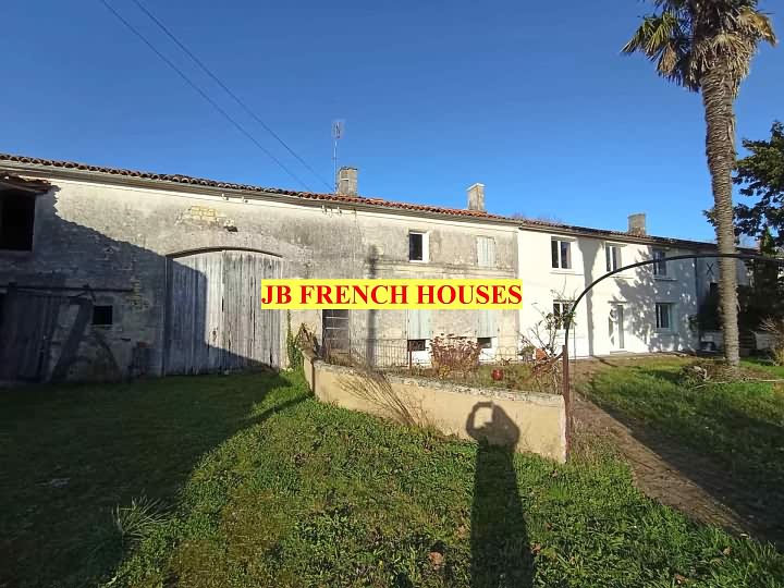 3 bed stone farmhouse for sale near Paillé