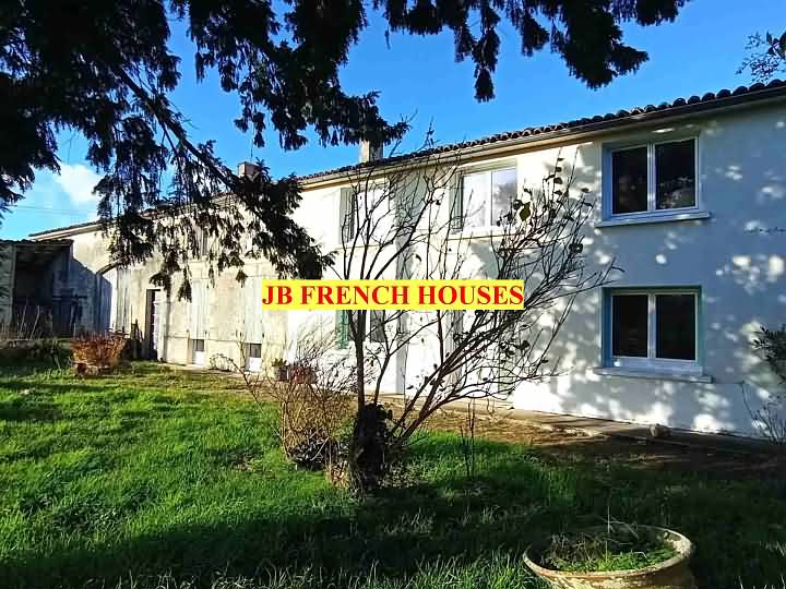 3 bed stone farmhouse for sale near Paillé
