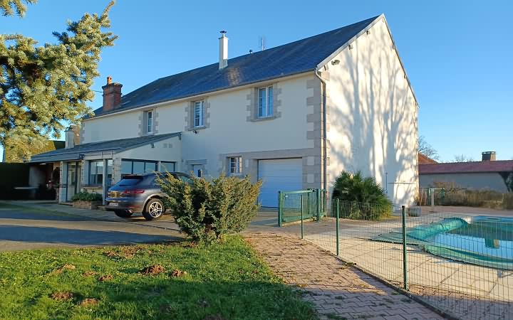 5 bed stone house for sale near Naillat
