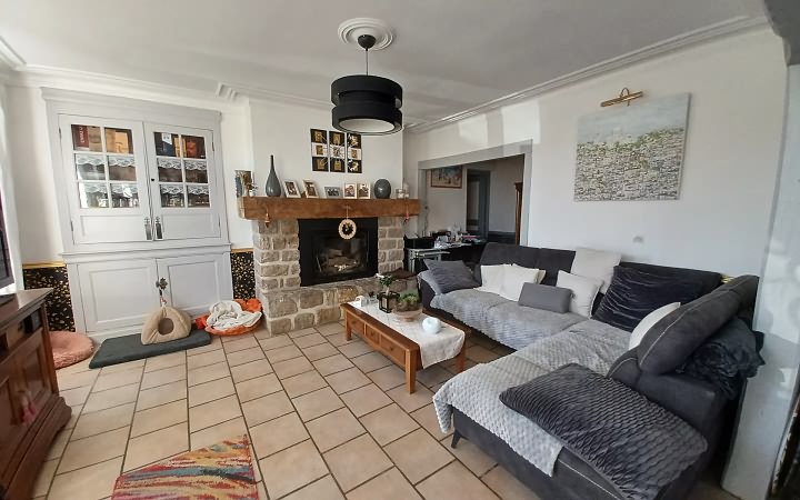 5 bed stone house for sale near Naillat