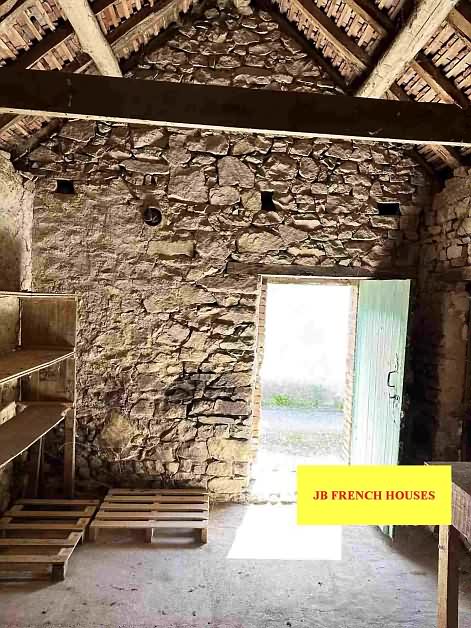 2 bed stone house for sale near Glénic