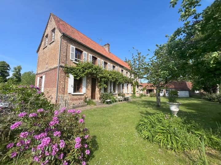 6 bed house for sale near Lambus