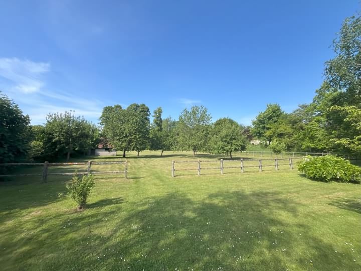 6 bed house for sale near Lambus