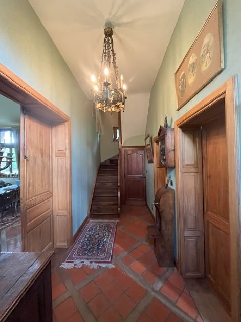 6 bed house for sale near Lambus