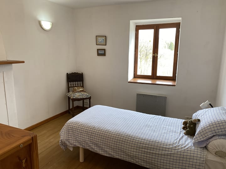 2 bed stone house for sale near Bujaleuf
