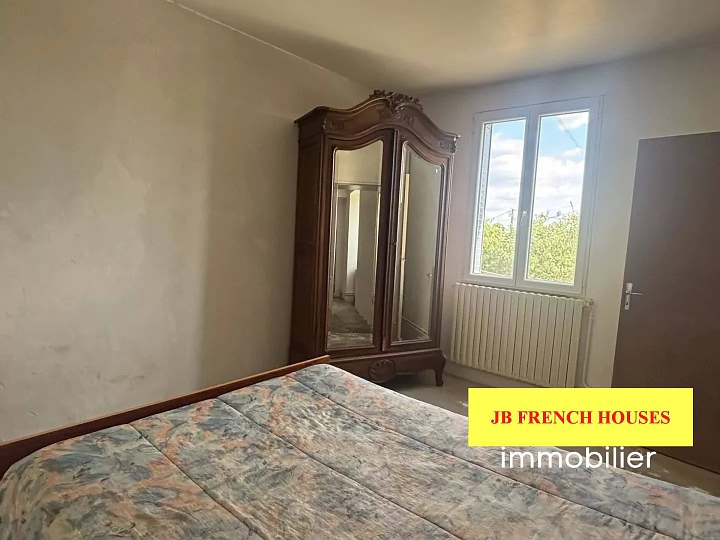 5 bed stone house for sale near Noth