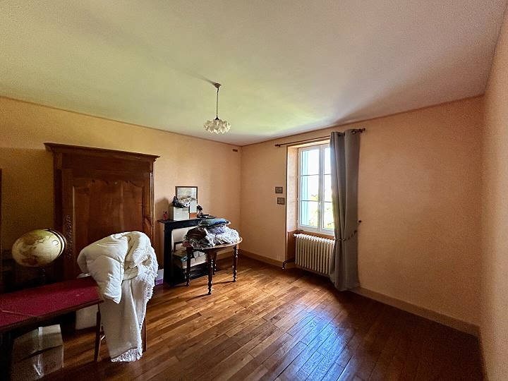4 bed stone house for sale near Gentray