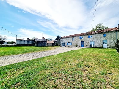3 bed stone house for sale near Viennay