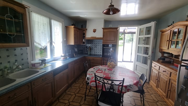 7 bed stone house for sale near Goulat