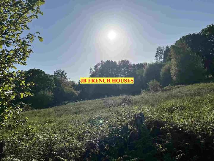 Plot of land for sale near Treve