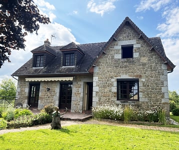 4 bed stone house for sale near Rabodanges