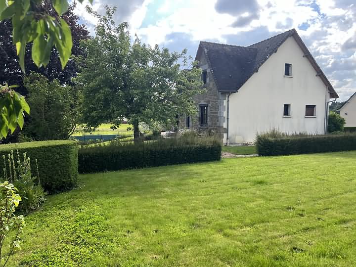 4 bed stone house for sale near Rabodanges