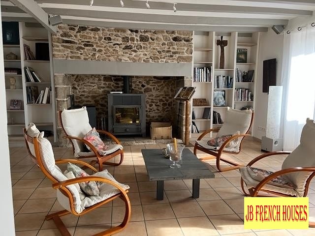 2 bed stone house for sale near Affieux